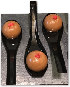 Cuchara con Bola de Chocolate y Frambuesa